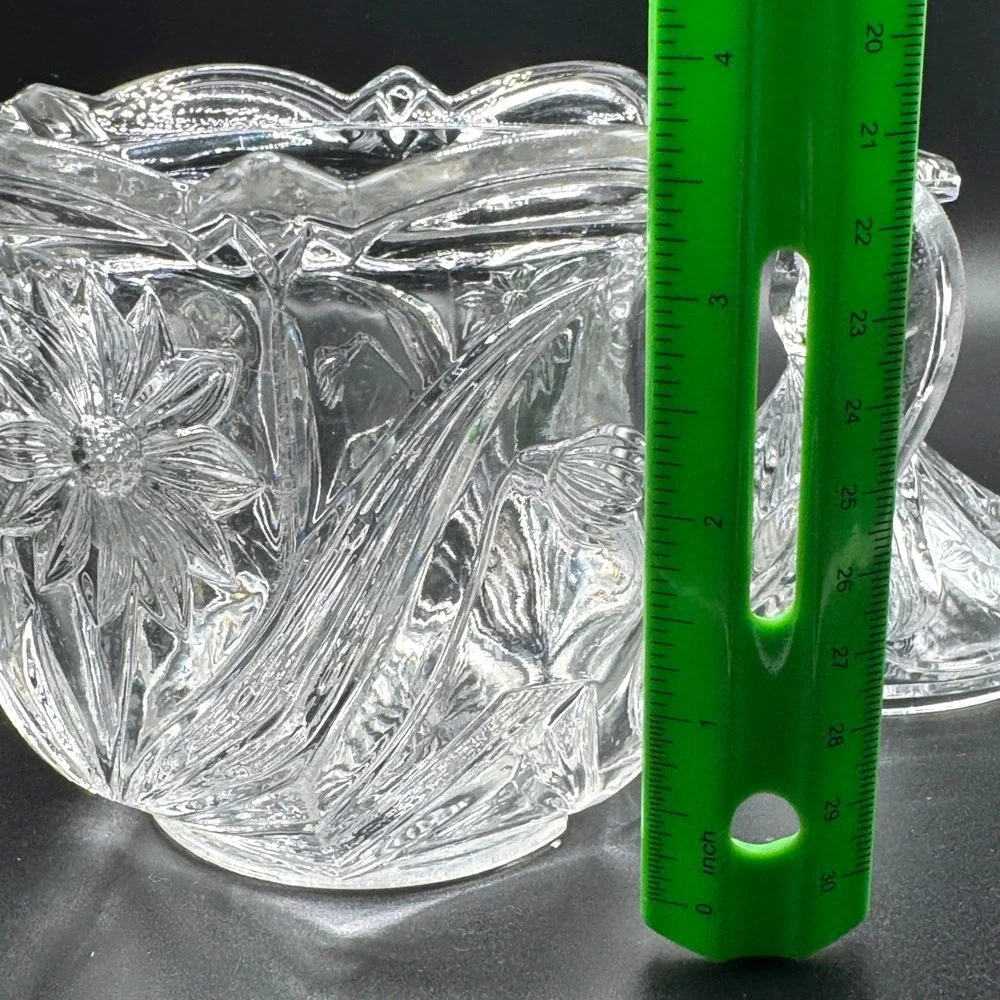 Vtg. Pressed Glass Sunflower Large Lidded Sugar Bowl Clear‎ Floral Double Handle